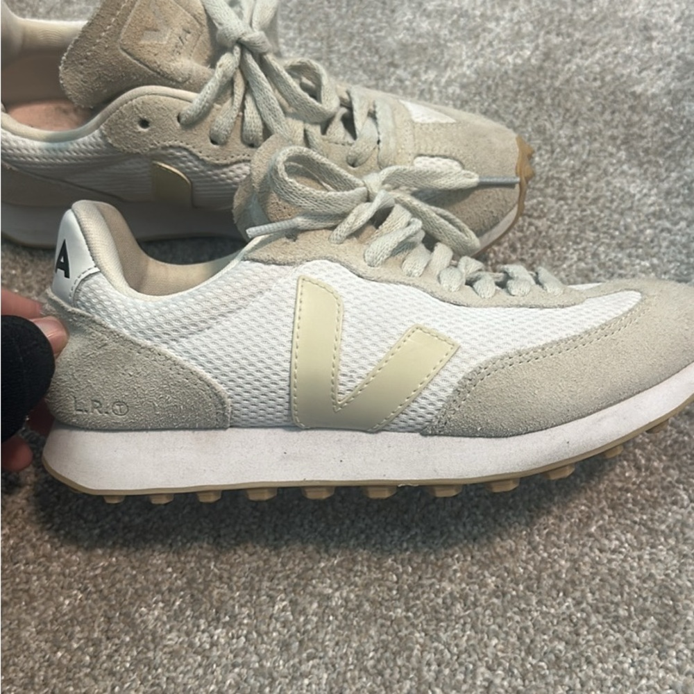 Veja White and Cream Retro-Inspired Sneakers